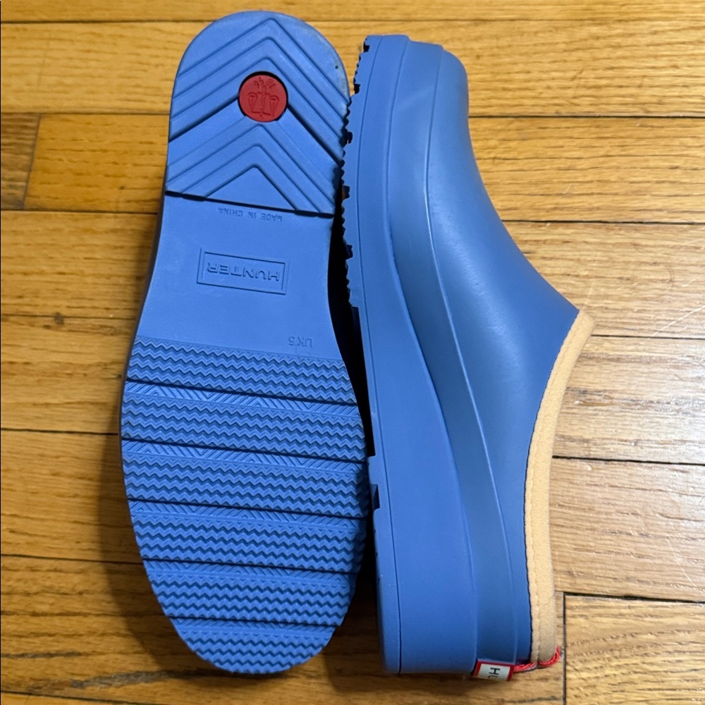 Hunter Pink Slip-On Clogs with Padded Trim - Picture 2 of 3
